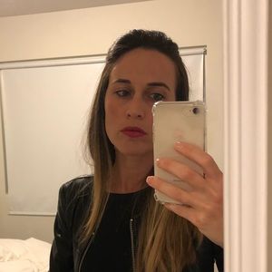 Meet your Posher, Julia